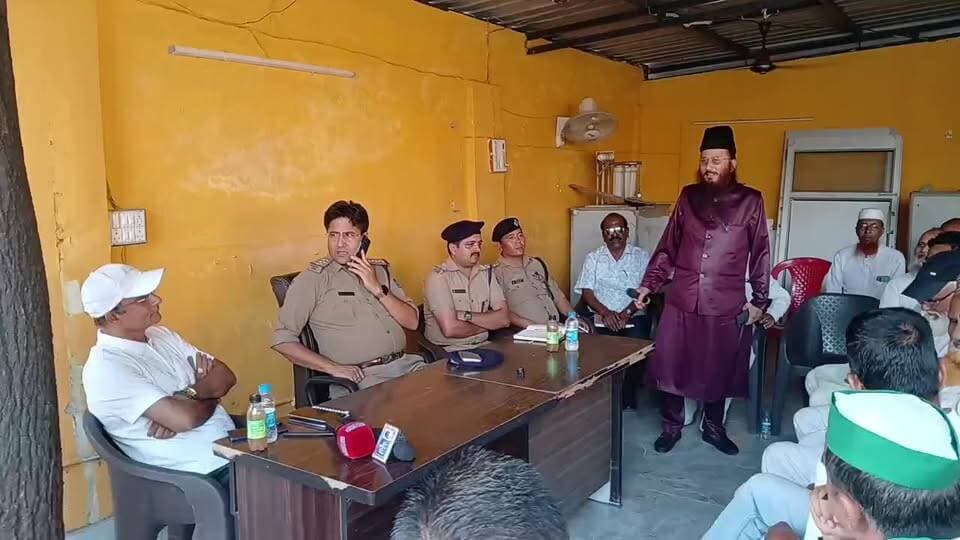 #सितारगंज कोतवाली में #पीस कमेटी की बैठक। सादगी से #मनाए #मुहर्रम का #त्यौहार।
हुडदंगियों पर पुलिस करेगी कानूनी कार्यवाही।