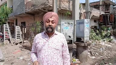 शिकायत के बाद मकान मालिक को मिली घर तुड़वाने की धमकी
ट्रांसफार्मर बना विवाद की वजह:
#NewsUpdate
#DHBVN
#police
#newsfeed
#faridabad
#Voiceoffreedom
#voiceoffaridabad