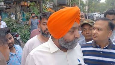 सेक्टर 16 मार्केट में तोड़फोड़ के दौरान हुई तीखी बहस...
#Sector16
#Sector16Market
#Faridabad
#BulldozerAction
#DemolitionDrive
#MCF
#HSVP
#MarketDemolition
#heatargument
#parshad