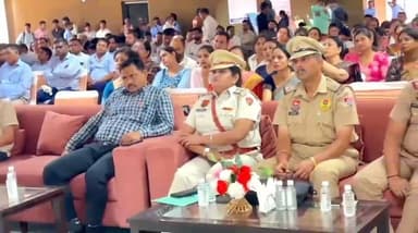 🚨 फरीदाबाद से गूंजा 'ड्रग्स फ्री हरियाणा' का संकल्प, 16 दिवसीय राज्यव्यापी अभियान का हुआ भव्य समापन
👉नशे के खिलाफ हरियाणा की सबसे बड़ी मुहिम का फरीदाबाद में समापन, DCP हिमाद्री कौशिक का बड़ा संदेश
#Faridabad #FaridabadPolice #DrugFreeHaryana #SayNoToDrugs #InternationalDayAgainstDrugAbuse #DrugFreeIndia #NashaMuktHaryana #NashaMuktBharat #HaryanaPolice #AwarenessCampaign #YouthAgainstDrugs #StopDrugAbuse #DrugAwareness #CommunityPolicing #HealthyLifestyle #SportsForLife #FightAgainstDrugs #PublicAwareness #InternationalDrugDay #FaridabadNews #HaryanaNews #IndiaNews #SocialAwareness #BreakingNews #NewsUpdate