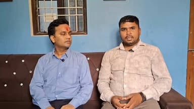 “हम बिहारी हैं… जब तक तोड़ेंगे नहीं, तब तक छोड़ेंगे नहीं! 💪
5 बार असफल होने के बाद भी नहीं मानी हार, अब बन गए राजस्व अधिकारी। जानिए सफलता का असली राज!”
#Bihar #SuccessStory #RevenueOfficer #Motivation #BPSC #StruggleToSuccess #ViralVideo #Inspiration #BihariPride #SuccessJourney #राजस्वअधिकारी #संघर्ष #सफलता