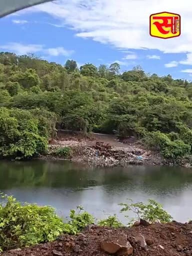 आपटे जवळील पाताळगंगा नदीकाठ बनला कचरा डेपो