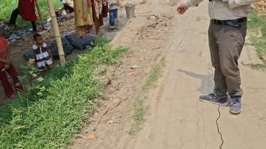 ऐसा पंचायत, जहाँ के मुखिया चुनाव जीतने के बाद एक बार भी जनता से नहीं मिले…
वोट के समय वादे बड़े-बड़े थे, लेकिन जीत के बाद जनता खुद को ठगा महसूस कर रही है।
बोलते ही ग्रामीणों का दर्द छलक पड़ा — आखिर जनता की आवाज कौन सुनेगा?
#Panchayat #Mukhiya #BiharPolitics Bihar #VillageNews #JanataKiAwaaz #GroundReport #ViralNews