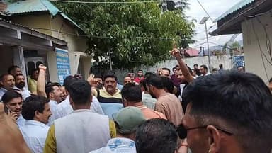 सलूणी पंचायत समिति अध्यक्ष छाया देवी, मदन ठाकुर उपाध्यक्ष चुने गए भाजपा की जीत
#viralreelsシ #virallive #salooni #chamba #himachalpradesh #live #Update