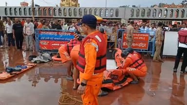 भारी बारिश से बाढ़ जैसी स्थिति का अभ्यास, हरिद्वार प्रशासन ने शुरू किया मेगा मॉक ड्रिल #हरिद्वार #haridwar #uttarakhand