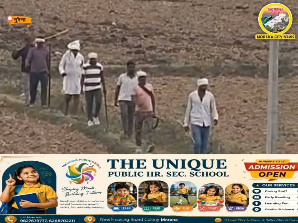 जमीनी विवाद के चलते झूठे मामले में फसाने हाथ की नस काटकर अस्पताल में भर्ती हुआ युवक, पीड़ित ने कलेक्टर से लगाई गुहार
मुरैना। जमीनी विवाद के चलते झूठे मामले में फसाने के लिए एक युवक अपने हाथ की नस काटकर जिला अस्पताल में भर्ती हो गया है। मामला: नूराबाद थाना क्षेत्र का है। पीड़ित ने कलेक्ट्रेट कार्यालय पहुंचकर न्याय की गुहार लगाई है।
जानकारी के अनुसार नूराबाद थाना क्षेत्र की हद में आने वाले बनी गांव निवासी गजेंद्र सिंह गुर्जर का गांव के ही हाकिम सिंह गुर्जर बगैरह से जमीनी विवाद चला आ रहा था। पीड़ित का आरोप है कि, उसे झूठे मामले में फसाने के लिए हाकिम सिंह अपने हाथ की नस काटकर जिला अस्पताल में भर्ती हो गया है। वह डॉक्टरों से सांठगांठ कर उस पर हत्या के प्रयास का मामला दर्ज कराने की फिराक में है। पीड़ित आज दोपहर अपने परिजनों को साथ लेकर न्यू कलेक्ट्रेट कार्यालय पहुंचा। यहां पर उसने कलेक्टर को एक शिकायती आवेदन देते हुए न्याय की मांग की है।
#मुरैना #morena #नूराबाद #चंबल