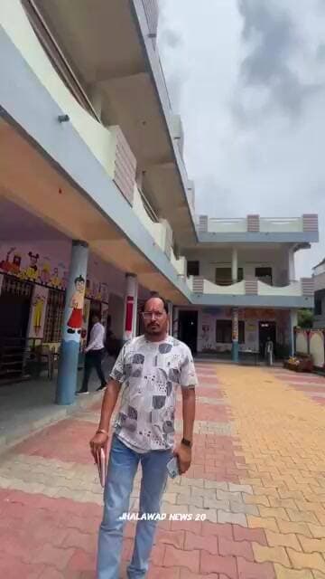 क्या आपको अपने बच्चे के उज्वल भविष्य के लिए अच्छे स्कूल की तलाश हे*