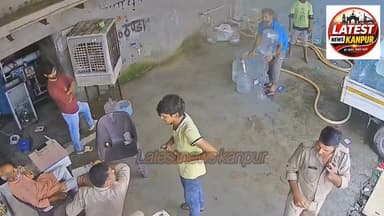 #नोएडा पुलिस को गुस्सा आया तो इस तरह युवक पर किया हमला
देश में पुलिस रिफार्म के तहत पुलिस को यह समझाना बहुत जरूरी है कि उन्हें मिली नौकरी किसी को कहीं भी मारने का लाइसेंस नहीं देता है।
#viralvideo