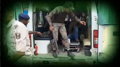 बांका डबल मर्डर केस: मुख्य आरोपी सचिन सिंह पुलिस एनकाउंटर में घायल | Banka Encounter News Today
बांका जिले के अमरपुर थाना क्षेत्र में हुए चर्चित डबल मर्डर केस के मुख्य आरोपी सचिन सिंह के पुलिस एनकाउंटर में घायल होने की खबर सामने आई है। इस वीडियो में जानिए पुलिस कार्रवाई, एनकाउंटर की पूरी जानकारी और मामले से जुड़े ताज़ा अपडेट।
इस वीडियो में:
बांका डबल मर्डर केस अपडेट
मुख्य आरोपी सचिन सिंह एनकाउंटर
अमरपुर पुलिस की कार्रवाई
Banka Crime News Today
Bihar Police Latest News
⚠️ नोट: यह वीडियो उपलब्ध आधिकारिक जानकारी के आधार पर तैयार किया गया है। मामले की जांच जारी है और अंतिम निर्णय न्यायालय द्वारा किया जाएगा।
#Banka #BankaNews #Amarpur #Encounter #SachinSingh DoubleMurder BiharPolice CrimeNews BiharNews BreakingNews BankaUpdate LatestNews
Banka News, Banka Encounter, Sachin Singh Encounter, Banka Double Murder, Amarpur News, Bihar Police, Banka Crime News, Bihar News Today, Breaking News, Banka Update, Encounter News, Latest Bihar News, Amarpur Double Murder
