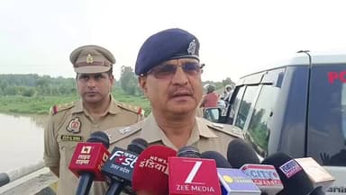 थाना कटघर क्षेत्रान्तर्गत रामगंगा नदी पुल से युवक एवं युवती के नदी में कूदने की सूचना पर पुलिस द्वारा तत्काल मौके पर पहुँचकर गोताखोरों एवं पीएसी फ्लड टीम के साथ संयुक्त रूप से सघन तलाश एवं रेस्क्यू अभियान चलाया जा रहा है।इस सम्बन्ध में #SP_CITY @moradabadpolice की बाइट।
#UPPolice https://t.co/1SfkJMejAQ