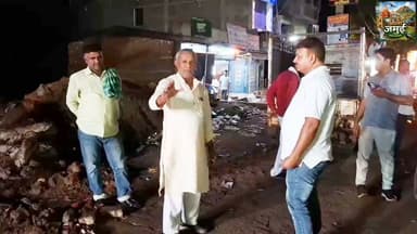चकाई चौक की जल निकासी पर भड़के कांग्रेस नेता रामेश्वर यादव सुनिए, इस मुद्दे पर क्या बोल रहे हैं
#chakai #jamui
