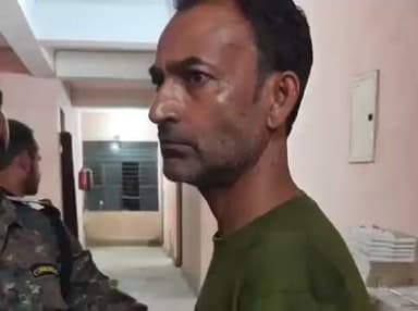 कृषि मंत्री विजय कुमार सिन्हा का ऑडियो वायरल करने वाला सस्पेंडेड #ड्रग #इंस्पेक्टर #शराब के नशे में धुत्त...
#VijayKumarSinha #VijaySinha #Lakhisarai #bihar