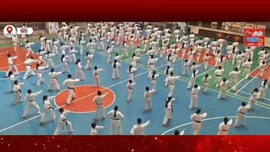 Jharkhand के कराटे खिलाड़ी एवं प्रशिक्षक Pranav Kumar ने Noida में आयोजित International Karate Technical Seminar में भाग लेकर राज्य का गौरव बढ़ाया।
दो दिवसीय इस सेमिनार में Japan के World Shito-Ryu Karate President Kaicho Genzo Iwata सहित कई राष्ट्रीय एवं अंतरराष्ट्रीय विशेषज्ञों ने खिलाड़ियों और प्रशिक्षकों को नई तकनीकों, Kihon, Stance और Advanced Karate Skills का प्रशिक्षण दिया।
इस वीडियो में जानिए सेमिनार की मुख्य झलकियां, विशेषज्ञों का संदेश और झारखंड के खिलाड़ियों के लिए इसका महत्व।
👉 Ranchi Club TV पर देखिए Jharkhand की ताज़ा और विश्वसनीय खबरें।
This live stream is for informational and public awareness purposes only. The content is intended solely for news reporting, education, and public interest.
#Jharkhand #Karate #PranavKumar #Noida #Sports MartialArts InternationalKarate KarateIndia Training Japan Ranchi JharkhandSports RanchiClubTV Athlete SportsUpdate
