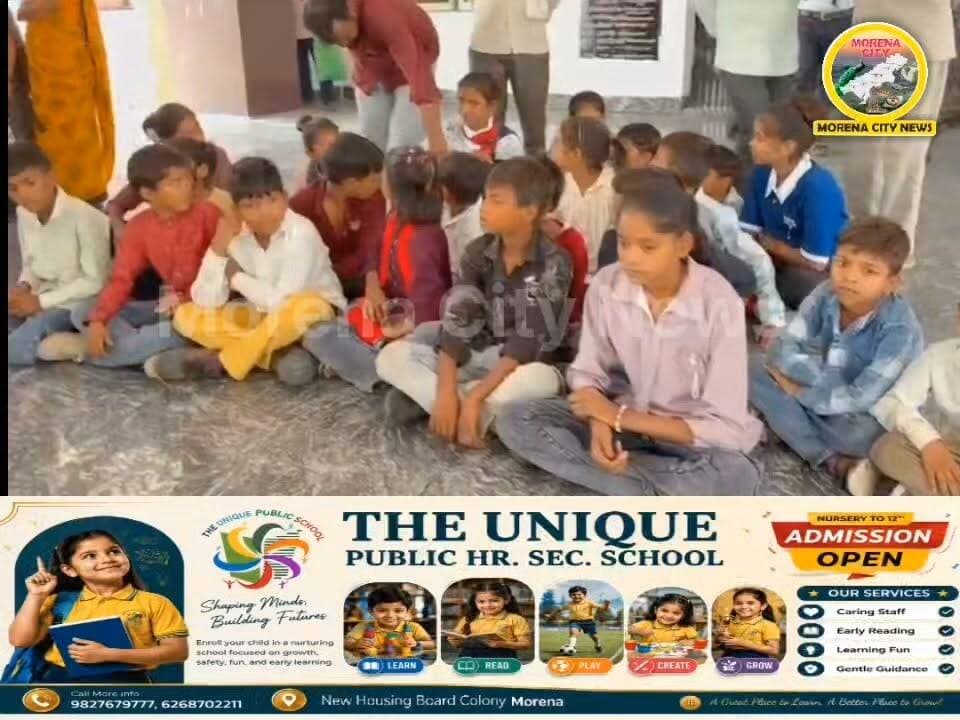 25 साल से पक्की सड़क का इंतजार, ग्रामीणों ने कलेक्टर से लगाई गुहार
मुरैना जिले की पोरसा तहसील के मौजा किचौल स्थित गुमान सिंह का पुरा के ग्रामीणों ने कलेक्टर को आवेदन सौंपकर करीब 3 किलोमीटर कच्ची सड़क को पक्का कराने की मांग की है। ग्रामीणों का कहना है कि यह सड़क पिछले 25 वर्षों से कच्ची है और बरसात के दिनों में कई जगह कट जाने से आवागमन पूरी तरह प्रभावित हो जाता है।
आवेदन में बताया गया है कि सड़क खराब होने के कारण लोगों का निकलना भी मुश्किल हो जाता है।
ग्रामीणों ने यह भी कहा कि बरसात के समय सड़क खराब होने से गांव के बच्चों को स्कूल जाने में कठिनाई होती है और उनकी पढ़ाई प्रभावित होती है। उनका दावा है कि सड़क निर्माण के लिए पहले भी कई बार आवेदन दिए जा चुके हैं, लेकिन अब तक कोई कार्रवाई नहीं हुई।
ग्रामीणों ने बताया कि गुमान सिंह का पुरा में बड़ी संख्या में अनुसूचित जाति परिवार निवास करते हैं। उन्होंने प्रशासन से जल्द से जल्द सड़क का निर्माण कराकर वर्षों पुरानी समस्या का समाधान करने की मांग की है।
#मुरैना #morena #सड़क #सांसद #स्कूल
