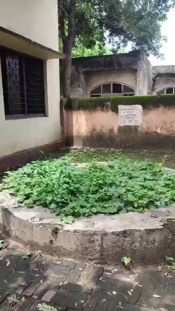 कभी गांव की शान थे ये कुएं, आज बने कचरे का ढेर!