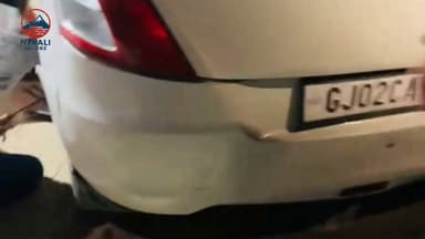 गुप्त तहखाने में छिपाकर ले जा रहा था अफीम, एएनटीएफ ने दबोचा : सांचौर क्षेत्र में एएनटीएफ ने बड़ी विरोल के पास नाकाबंदी कर एक स्विफ्ट कार से 1.811 किलोग्राम अवैध अफीम बरामद की। तस्कर ने कार के पिछले टायर के पास बने गुप्त तहखाने में अफीम छिपा रखी थी। पुलिस ने आरोपी दुर्ग सिंह उर्फ राजू सिंह (42), निवासी खियासरिया (फलौदी) को गि#रफ्तार कर कार जब्त कर ली। आरोपी के खिलाफ एनडीपीएस एक्ट में मामला दर्ज कर अफीम की सप्लाई चेन और अन्य तस्करों की भूमिका की जांच शुरू कर दी है।