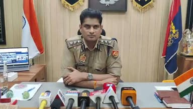 बस्ती समाचार
आगामी पवित्र श्रावण मास में कांवड़ यात्रा सकुशल सम्पन्न कराने के दृष्टिगत की गयी तैयारियों पुलिस प्रबंध के संबंध में पुलिस अधीक्षक बस्ती द्वारा दी गयी बाईट #यूपी #basti #highlight #newstoday