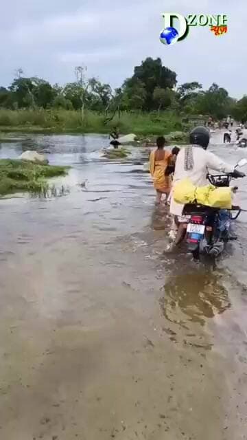 नेपाल से छोड़े गए पानी से कुशीनगर में बाढ़ जैसे हालात!रोहुआ नाला उफान पर,8 गांवों का संपर्क प्रभावित