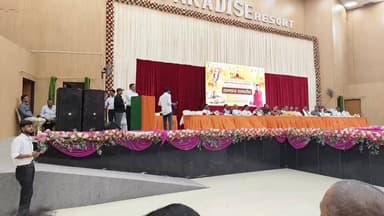 🔴 LIVE | बुजुर्गों की आस्था का सम्मान
सांसद तीर्थ दर्शन महाअभियान के तहत काशी, मथुरा, प्रयागराज एवं विंध्याचल यात्रा
सम्मान समारोह। मुख्य अतिथि कर्मवीर सिंह
जुड़े रहिए Facebook Live पर और देखिए इस विशेष आयोजन की हर झलक।
Manish Jaiswal BJP Jharkhand
#TirthDarshan #ManishJaiswal #Hazaribagh #Kashi #Mathura #Prayagraj #Vindhyachal #SeniorCitizens #Faith #Respect #FacebookLive #Jharkhand #Live