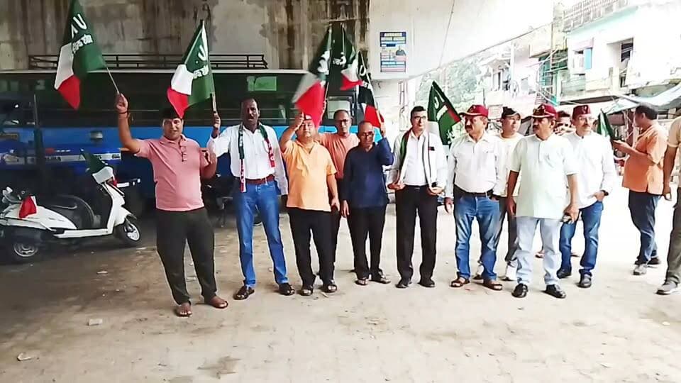 आज रायपुर विधानसभा के अंतर्गत मोहकमपुर में आयोजित "उक्रांद सदस्यता अभियान"में पौड़ी विधानसभा से उक्रांद के संभावित प्रत्याशी बड़े भाई केशवानंद आर्य जी मेरे लिये समर्थन जुटाते हुये..
#उक्रांदमिशन2027
#जयपहाड़जयपहाड़ी