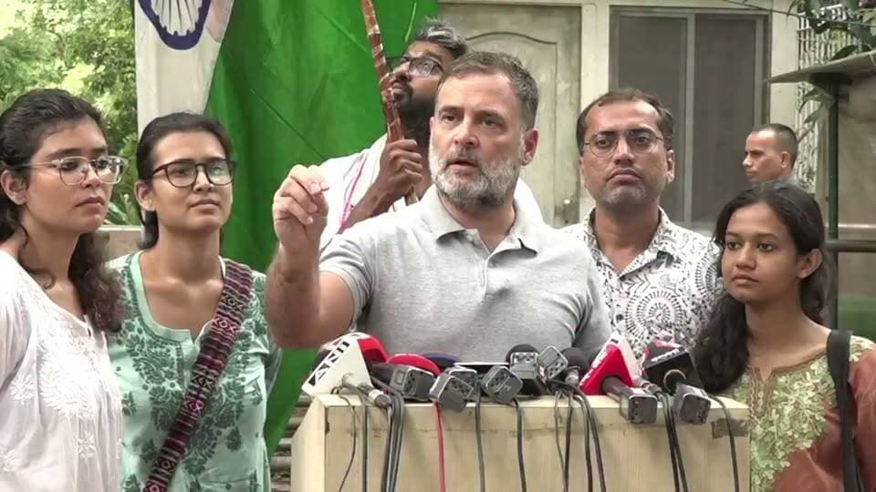 #राहुल गांधी का #बड़ा बयान #धर्मेंद्र प्रधान #भ्रष्टाचार और देश की #education system की #बर्बादी के चिन्ह और #अनेक छात्रों की #मौतों के #ज़िम्मेदार हैं।