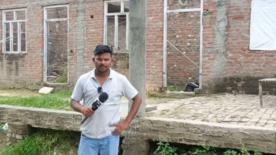 शहदौरा में एक बार फिर सामने आया गौकशी का मामला , धीरज वर्मा नए चौकी प्रभारी महज दो दिन पहले ही चार्ज लिया है, मौके पर 84 kg गौमांस बरामद किया , आरोपी पहले भी गौकशी में जेल हो आया है ...
#उत्तराखंड #पुलभट्टा #उत्तराखंड #सितारगंज
#viral #शहदौरा