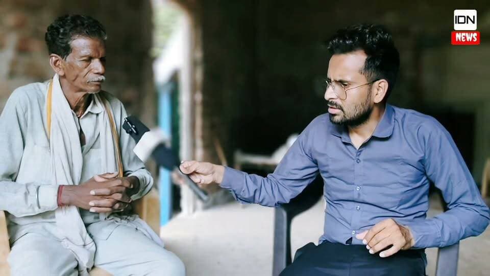 मध्य प्रदेश के सागर जिले के जनकपुर में शासन की जनकल्याणकारी योजनाओं पर विशेष चर्चा, ग्रामीणों तक योजनाओं का लाभ पहुंचाने पर दिया गया जोर
जनकपुर में शासन की विभिन्न जनहितकारी योजनाओं को लेकर विशेष चर्चा आयोजित की गई। बैठक में आवास योजना, जल जीवन मिशन, किसान कल्याण, सड़क, शिक्षा, स्वास्थ्य, स्वच्छता और सामाजिक सुरक्षा योजनाओं के प्रभावी क्रियान्वयन तथा पात्र हितग्राहियों तक समय पर लाभ पहुंचाने पर विस्तार से विचार-विमर्श किया गया।
#जनकपुर #सागर #मध्यप्रदेश #शासन_की_योजनाएं #जनकल्याण #विकास #ग्रामीणविकास #प्रधानमंत्रीआवासयोजना #जलजीवनमिशन #किसानकल्याण #स्वास्थ्य #शिक्षा #IndiaDabangNews #IDNNews