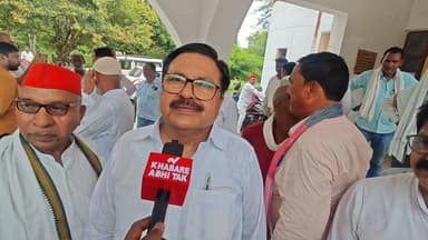 जौहर यूनिवर्सिटी के समर्थन में सपा का विरोध प्रदर्शन, सरकार पर लगाए गंभीर आरोप | खबरें अभी तक
#खबरेंअभीतक #KhabareAbhiTak #SamajwadiParty #JauharUniversity #MauNews
