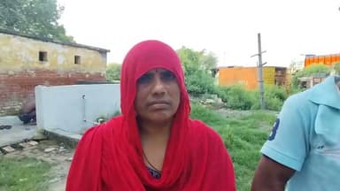 पैमाइश के दौरान खूनी बवाल! महिला और पति पर हमले का आरोप, पीड़ित ने जताई जान का खतरा
थरियांव के इकारी गांव में जमीन विवाद ने लिया हिंसक रूप, पुलिस जांच में जुटी
पीड़ित परिवार ने आरोपियों पर एफआईआर, सुरक्षा और सख्त कार्रवाई की मांग उठाई
✒️रिपोर्ट:सहयोगी शिवा गुप्ता के साथ राहुल गुप्ता
फतेहपुर (उत्तर प्रदेश) जिले के थरियांव थाना क्षेत्र के इकारी गांव में भूमि पैमाइश के दौरान विवाद हिंसक हो गया। पीड़ित पक्ष का आरोप है कि कुछ लोगों ने महिला और उसके पति के साथ मारपीट की, जिससे पति गंभीर रूप से घायल हो गया। महिला ने आरोप लगाया है कि उसके साथ अभद्रता, गला दबाने का प्रयास और जान से मारने की धमकी भी दी गई। मामले में पुलिस जांच कर रही है और जांच के आधार पर आगे की कार्रवाई की बात कही है।
फतेहपुर। जनपद के थाना थरियांव क्षेत्र के इकारी गांव में रविवार को भूमि पैमाइश के दौरान दो पक्षों के बीच विवाद ने अचानक हिंसक रूप ले लिया। पीड़ित महिला सराहमा देवी पत्नी अनिल कुमार ने थाना थरियांव में दी गई तहरीर में आरोप लगाया है कि वह अपने पति और राजस्व विभाग के लेखपाल के साथ अपनी भूमि की पैमाइश कराने गई थीं। इसी दौरान गांव के राकेश चंद्र श्रीवास्तव अपने कुछ साथियों के साथ मौके पर पहुंचे और कथित रूप से गाली-गलौज शुरू कर दी।
पीड़िता का आरोप है कि जब उनके पति अनिल कुमार ने विवाद शांत कराने का प्रयास किया तो आरोपियों ने उन पर हमला कर दिया। मारपीट में अनिल कुमार गंभीर रूप से घायल हो गए और उनके चेहरे तथा शरीर पर चोटें आईं। पीड़ित परिवार का कहना है कि बीच-बचाव करने पहुंची महिला के साथ भी धक्का-मुक्की, गला दबाने का प्रयास और अभद्र व्यवहार किया गया। महिला का यह भी आरोप है कि उसके कपड़े फाड़ दिए गए तथा पूरे परिवार को जान से मारने की धमकी दी गई।
घटना के बाद घायल अनिल कुमार को उपचार के लिए अस्पताल पहुंचाया गया। पीड़ित परिवार का कहना है कि यदि समय रहते प्रशासन ने सख्त कार्रवाई नहीं की तो उनकी जान को खतरा बना हुआ है। उन्होंने आरोप लगाया कि भूमि विवाद को लेकर उन्हें लगातार धमकियां मिल रही हैं।
पीड़ित महिला ने थाना थरियांव में लिखित शिकायत देकर संबंधित आरोपियों के विरुद्ध एफआईआर दर्ज कर कठोर कानूनी कार्रवाई, परिवार की सुरक्षा तथा निष्पक्ष जांच की मांग की है।
दूसरी ओर पुलिस का कहना है कि मामले की जांच की जा रही है। दोनों पक्षों के बयान, चिकित्सीय परीक्षण तथा उपलब्ध साक्ष्यों के आधार पर विधिक कार्रवाई की जाएगी। फिलहाल मामले की जांच जारी है और पुलिस ने सभी पहलुओं को ध्यान में रखते हुए जांच शुरू कर दी है।
महत्वपूर्ण: इस समाचार में लगाए गए आरोप पीड़ित पक्ष की शिकायत और उपलब्ध जानकारी पर आधारित हैं। आरोपों की पुष्टि जांच पूरी होने के बाद ही हो सकेगी।
भूमि विवाद से जुड़े मामलों में कई बार तनाव हिंसक घटनाओं का रूप ले लेता है। ऐसे मामलों में निष्पक्ष राजस्व पैमाइश, त्वरित पुलिस हस्तक्षेप और कानूनी प्रक्रिया का पालन आवश्यक माना जाता है। अब इस मामले में सभी की निगाहें पुलिस जांच और प्रशासनिक कार्रवाई पर टिकी हैं।
🟥 एनडी न्यूज़ एवं दैनिक निष्पक्ष धारा सभी नागरिकों से अपील करता है कि भूमि विवाद या किसी भी प्रकार के आपसी मतभेद का समाधान कानून के दायरे में रहकर करें। हिंसा किसी समस्या का समाधान नहीं है।
👇👇
#NDNews #दैनिकनिष्पक्षधारा #Fatehpur #Thariyaw #Ikari #LandDispute #CrimeNews #BreakingNews #UPPolice #Justice #LawAndOrder #RevenueDepartment #PoliceInvestigation #WomenSafety #GroundReport #UttarPradesh #AbhimanyuManglik #NidhiGuptaVats #FatehpurPolice #ThariyawPolice
👇👇👇
@dgpup
@RSSorg
@UPGovt
@wpl1090
@RSSgeet
@Uppolice
@MIB_India
@PMOIndia
@HMOIndia
@abmanglik
@VHPDigital
@igrangealld
@myogioffice
@InfoDeptUP
@dmfatehpur
@sdmsadarftp
@CMOfficeUP
@CMOUP_RC
@UPPRD1948
@ChiefSecyUP
@ChiefSecyUP
@MahantYogiG
@FatehpurSdm
@fatehpurpolice
@BajrangDalOrg
@rashtrapatibhvn
@UPMahilaKalyan
@112UttarPradesh
@myogiadityanath
@CommissionerPrg
@ADGZonPrayagraj
👇👇
🟥 ND NEWS | दैनिक निष्पक्ष धारा
मुख्य संपादक / संस्थापक: राजन सिंह हाड़ा
सह-संपादक: शालिनी सिंह भदौरिया
📍 कार्यालय-3: U158, हीरा स्वीट्स के पास, विकास मार्ग, लक्ष्मी नगर, पूर्वी दिल्ली, पिन कोड – 110092 (NCR)
📍 कार्यालय-2: विधानसभा रोड, बर्लिंगटन चौराहा, लखनऊ – 226001 (UP)
📍 कार्यालय-1: 1/1 अटल बिहारी चौराहा, नियर बर्मा चौराहा, फतेहपुर – 212601 (UP)
📅 दिनांक: 27 जुलाई 2026
📆 दिन: सोमवार
📧 Email: ndnewschannel@gmail.co
📞 मोबाइल: 9696119696