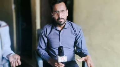 सागर - चौका गांव में जनकल्याण की नई मिसाल: शासन की योजनाएं कैसे पहुंच रही हैं हर पात्र परिवार तक? सरपंच प्रतिनिधि ने बताई पूरी प्रक्रिया
#ChaukaVillage #Sagar #SagarNews #MadhyaPradesh #GovernmentSchemes #JanKalyan #GramPanchayat #VillageDevelopment #RuralDevelopment #Sarpanch #HindiNews #LocalNews #MPNews #IndiaNews #newsupdatestoday