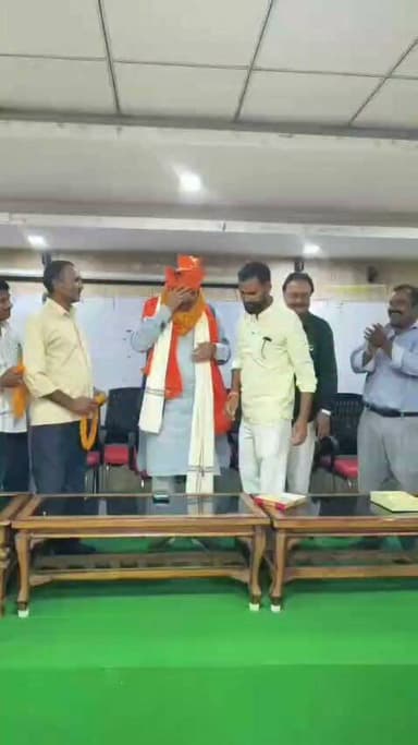लगातार तीसरी बार भाजपा प्रदेश कार्य समिति सदस्य बनने पर भव्य सम्मान समारोह का आयोजन
#nonfollowersviewers #socialmedia #trendingpost #everyoneシ゚ #fouryouシ #highlightseveryone #fesbookpost #वायरलपोस्ट #fesbookreels #सम्मान #समारोह #कार्यक्रम #सम्मानित #बधाई #स्वागत #भाजपा#पलामू #झारखंड