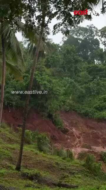 മലപ്പുറത്ത് പാണക്കാട് റോഡിൽ മണ്ണിടിച്ചിൽ