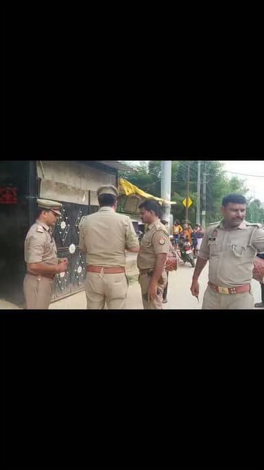 हंडिया में पूर्व चेयरमैन के पुत्र के घर दुषकर्म और पॉक्सो एक्ट के मामले में नोटिस चस्पा