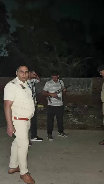 🚨 पुलिस मुठभेड़ के बाद शातिर चोर गिरफ्तार, पैर में लगी गोली!… #kaithal #latestnews #hindinews