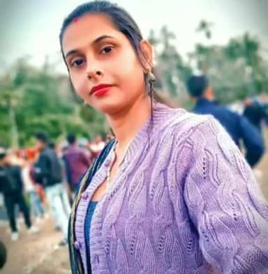 কাছাড়ের ধলাইয়ে নিখোঁজ হওয়ার প্রায় দু’দিন পর তপতী চক্রবর্তী (৩৯) নামে এক গৃহবধূর মৃ*ত*দে*হ উদ্ধার ঘিরে চাঞ্চল্য ছড়িয়েছে।