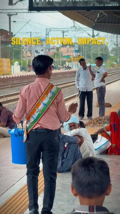 खामोशी से अपना फर्ज़ निभाइये, शोर तो आपका काम
खुद मचा देगा! 🇮🇳
#ActionOverWords #IndianRailways #CleanIndiamission #SilentRevolution #vishnubhartesh