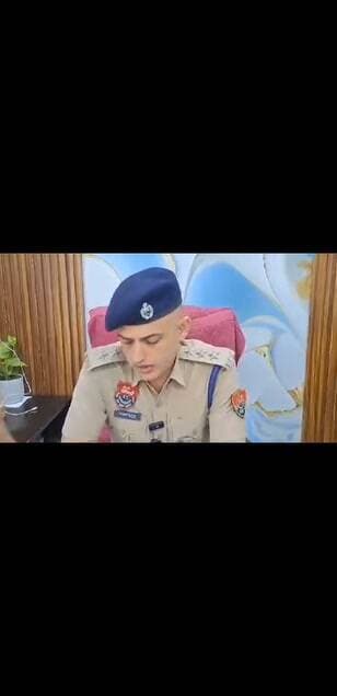 अपराध शाखा -2 यमुनानगर की टीम नें 5 अगस्त को गुरुद्वारा संतपुरा के पास हुई सिर में ईंट मार कर हत्या के मामले में आरोपी को किया गिरफ्तार। जिसकी पहचान आशीष पुत्र पुरसोतम निवासी लक्ष्मी नगर कैम्प के रूप में हुई।