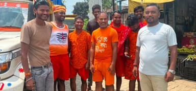 सावन के पावन महीने में बाबा भोलेनाथ के जलाभिषेक के लिए डोमचांच से कांवरियों का जत्था बोल बम के जयघोष के साथ गुरुवार को 11 बजे रवाना हुआ। इस दौरान कांवरियों में काफी उत्साह देखने को मिला। हर-हर महादेव और बोल बम के जयकारों से पूरा वातावरण भक्तिमय हो गया।कांवरियों ने बाबा भोलेनाथ से सुख, शांति और समृद्धि की कामना करते हुए यात्रा शुरू की। यात्रा को लेकर श्रद्धालुओं में विशेष उत्साह रहा।
