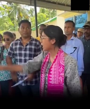৩০ হাজাৰ মহিলা লৈ উপায়ুক্তৰ কাৰ্যালয়ৰ সন্মুখত আন্দোলন কৰাৰ হুংকাৰ ড° জ্ঞানশ্ৰী বৰাৰ----
#highlight