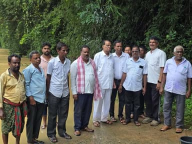 #ବିଜେଡି_ପ୍ରତିନିଧି_ଦଳ_ବନ୍ୟା_ଅଞ୍ଚଳ_ପରିଦର୍ଶନ_କଲେ ।
Goutambuddha Das Naveen Patnaik CMO Odisha Janata darapana odisha Rajkishore Behera Bjd Fan Odisha Rabinarayan Satpathy