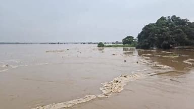 ସୁବର୍ଣ୍ଣରେଖା ର ଗର୍ଜନ ଫୁଲୁଛି ସୁବର୍ଣ୍ଣ ରେଖା
Live