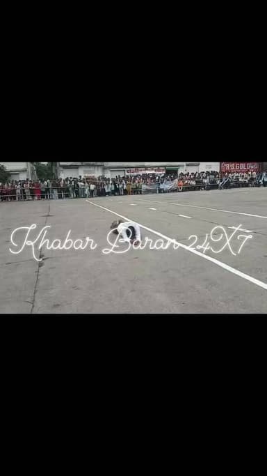 चारागाह भूमि पर कब्जे के विरोध में दंडवत, पुलिस ने रोका, चरागाह भूमि पर कथित कब्जे के विरोध में एक व्यक्ति ने स्वतंत्रता दिवस पर बारां कृषि ऊपज मंडी मैदान से दंडवत करते हुए जिला कलेक्टर और सांसद को ज्ञापन देने का किया प्रयास, इस दौरान पुलिस ने मौके पर पहुंचकर व्यक्ति को रोका, बाद में प्रशासन की ओर से मामले में चर्चा कर उचित कार्रवाई का दिया आश्वासन।।
शहर कांग्रेस बारां भाजपा जिलाध्यक्ष बारां
डॉ॰ललित मीणा बारां #CMO #CMORajasthan #dcdmbaran #baran #dandvatpranam #Breakingnews #vairalpost