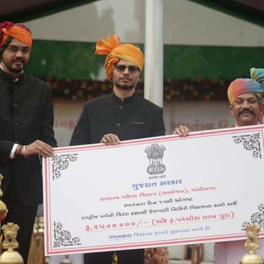 પંચમહાલમાં જિલ્લાકક્ષાના સ્વાતંત્ર્ય પર્વના અવસરે પંચમહાલવાસીઓને વિકસિત ભારત ૨૦૪૭ માટે સંકલ્પબદ્ધ થવા આહ્વાન કરતા પ્રભારી મંત્રીશ્રી રમેશભાઈ કટારા
-:પ્રભારી મંત્રી શ્રી રમેશ કટારા:-
'એક પેડ મા કે નામ' અને વ્યસનમુક્ત યુવાશક્તિ દ્વારા 'વિકસિત ભારત ૨૦૪૭'નું સ્વપ્ન સાકાર કરીએ