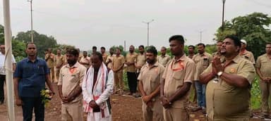 ଢେଙ୍କାନାଳ 80ତମ ସ୍ୱାଧୀନତା ଦିବସ..
ଭୁବନ ଉଚ୍ଚ ବିଦ୍ୟାଳୟ ପରେ ଭୁବନ ଡ୍ରାଇଭର ସଂଘ ଓ ମଠକରଗୋଲା ଗ୍ରାମ ପକ୍ଷରୁ ଆୟୋଜିତ ସ୍ୱାଧୀନତା ଦିବସରେ ସାମିଲ ହୋଇ ତ୍ରିରଙ୍ଗା ଉତ୍ତୋଳନ କରିବାର ସୌଭାଗ୍ୟ ମିଳିଲା।
#IndependenceDay
Public News odia odisha Facebook for Creators