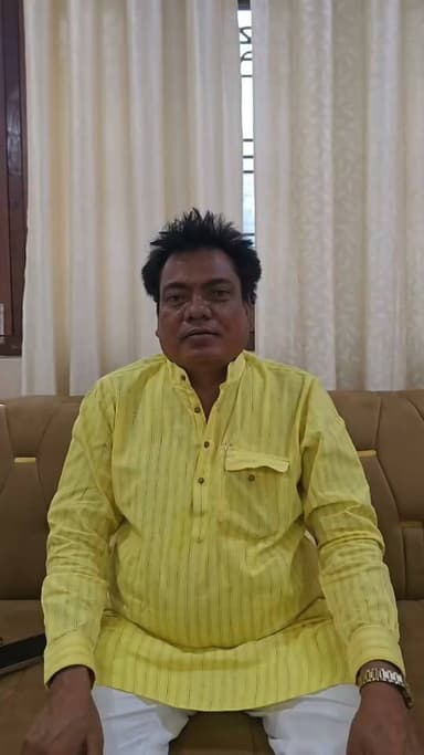 हरिराम चेरो पूर्व विधायक व राष्ट्रीय चेरो जनजातीय महासंघ के राष्ट्रीय अध्यक्ष की तरफ से स्वतंत्रता दिवस की हार्दिक शुभकामनाएं एवं बधाई