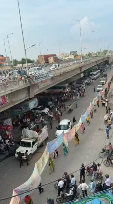 बहरोड़ से होकर गुजरी श्याम बाबा की 3131 फीट लंबी ध्वज यात्रा