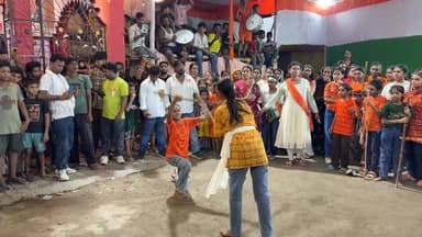 Live: बेतिया में महावीरी अखाड़ा के पूर्व शक्ति प्रदर्शन...