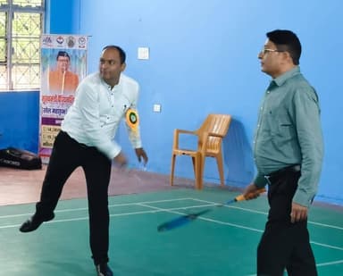 नशा मुक्त भारत के संदेश के साथ बैडमिंटन प्रतियोगिता का आयोजन, जिलाधिकारी ने खेलकर किया शुभारंभ https://champawatkhabar.com/badminton-competition-organized-with-the-message-of-drug-free-india-was-inaugurated-by-the-district-magistrate-by-playing/