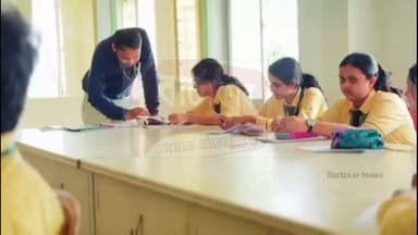 গেস্ট হাউসে দেহ ব্যবসা চালানোর অভিযোগে গেস্ট হাউজের মালিক ও তার মেয়েকে ধরে গণধোলাই, দিল এলাকার মহিলারা চাঞ্চল্য বর্ধমানে।
#viral
#flowers
#hilights
#BARTAKAR