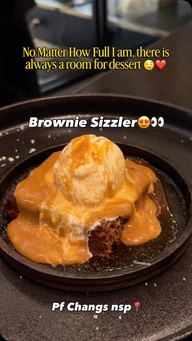 Tag krdo apne dost ko ❤️🤌
.
.
Pf Changs📍
.
.
Follow Us @varunfoody ❤️ 🤤⚠️
.
Follow Us @varunfoody 🔥
.
Comment & Share 📍❤️❤️
.
Brownie lover , street food lover , chocolate waffle , streetfood ,north indian food , drinks , summers , india , dessert , waffles , waffle sticks in delhi , ashok vihar, food lovers, chocolate, vanilla , ice cream, brownie sizzler
.
Hashtag:-
#dessert #chocolatewaffle #dessertlovers #streetfood